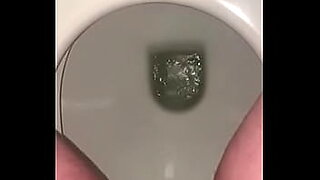 Teen toilet peeing
